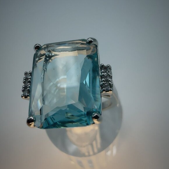 Aquamarine Gemstone Cocktail Ring Size 6 Silver Tone - Picture 11 of 15